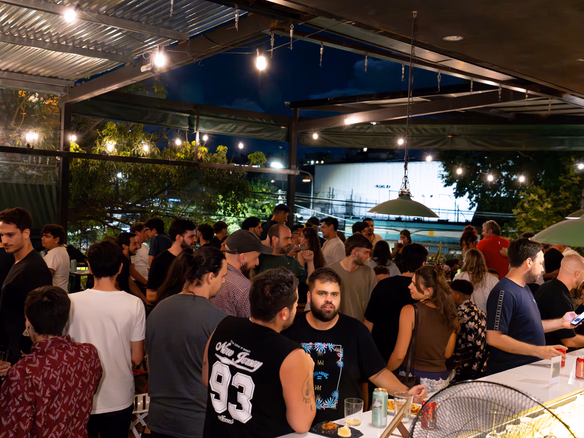 Tarde en la terraza de Caudillo Bar