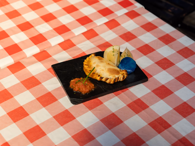 Empanada de Carne Cortada a Cuchillo